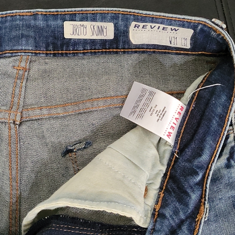 Jeans - Picture 2 of 4